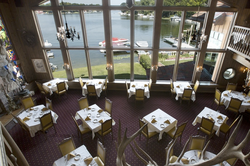 golden-mast-interior2-800px